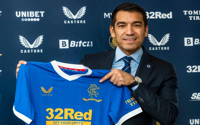 Gantikan Steven Gerrard, Pelatih Keturunan Indonesia Resmi Tangani Rangers FC