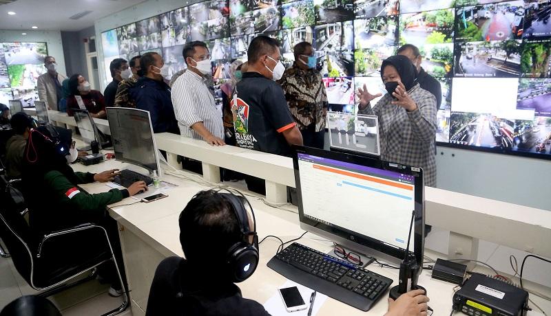 Mensos Risma Akan Adopsi Command Center 112 Kota Surabaya ke Pusat