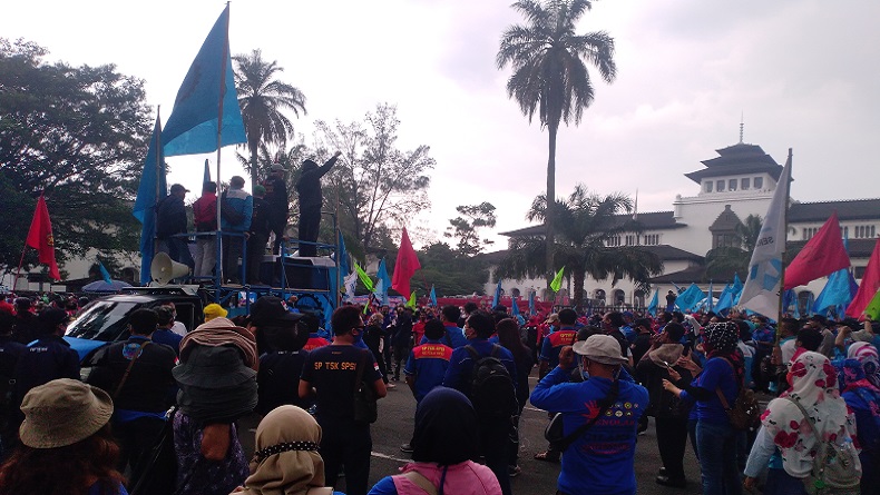 Penetapan UMK 2022, Ribuan Buruh Bakal Kepung Gedung Sate Bandung Besok