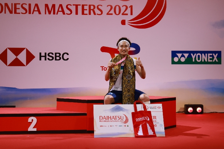 Kisah Sempurna Momota di Indonesia Masters 2021: Tak Kalah 1 Set Pun hingga Juara