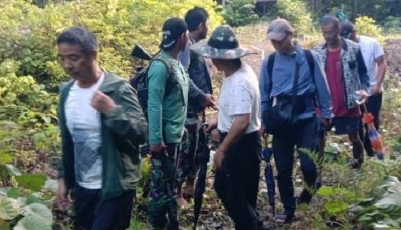 6 WNA China Diamankan TNI Gegara Lakukan Penambangan Emas Ilegal di Papua