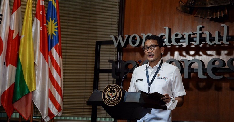 Antisipasi Covid-19 Varian Omicron, Pemerintah Evaluasi Pembukaan Wisata untuk Turis Asing