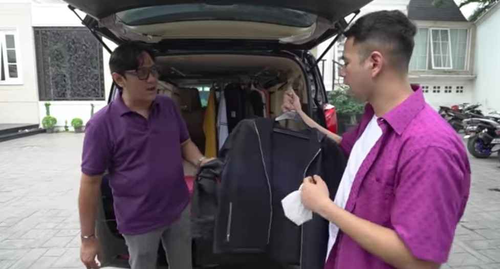 Bongkar Mobil Raffi Ahmad, Andre Taulany Nemu Jaket Hermes Seharga Rp90 Juta