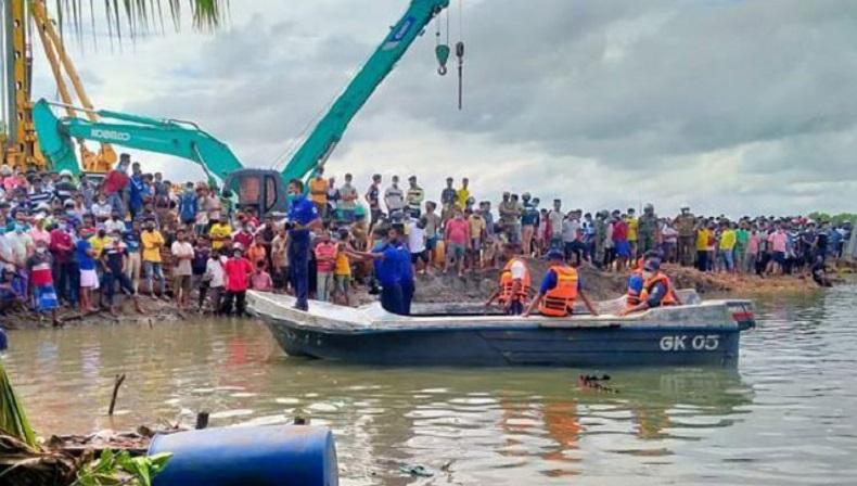 Kapal Feri Terbalik, 6 Penumpang Tewas 4 di Antaranya Anak-Anak