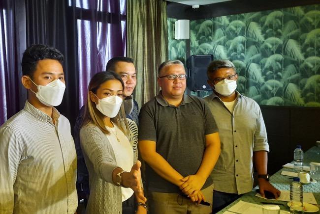 Laporkan Balik, Kuasa Hukum Riri Khasmita Periksa Dugaan Penyekapan Kakak Nirina Zubir