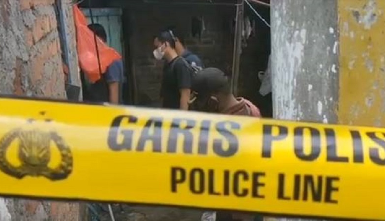 Geger Ibu di Gresik Tewas Bersimbah Darah, Anak Terkapar Penuh Luka Bacok 