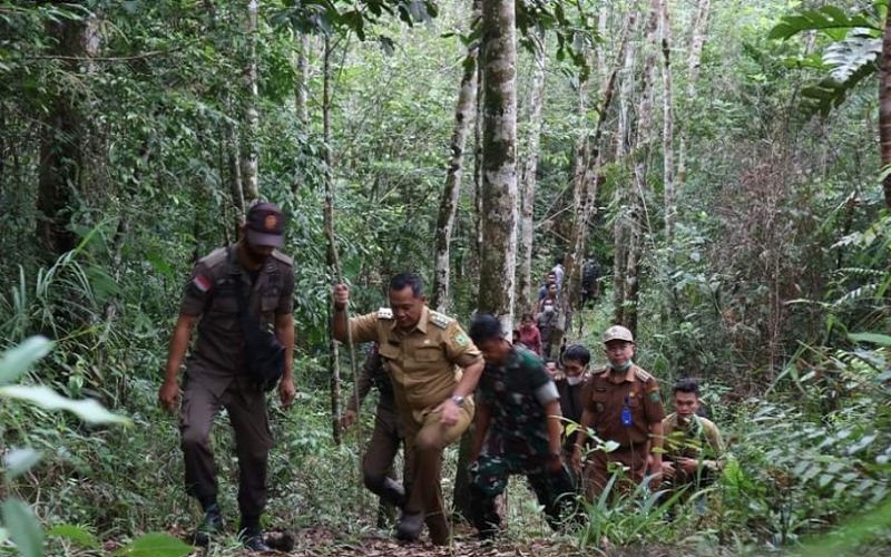 Geram, Bupati Bengkayang Tindak Penambang Emas Ilegal di Sumber Air Bersih Sungai Intake