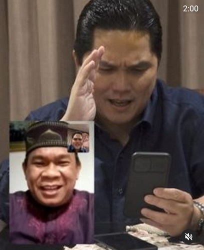 Peringati Hari Guru, Erick Thohir Video Call dengan Guru Ngaji Semasa Kecil