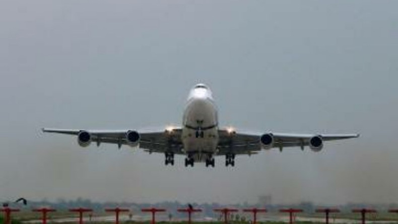 Badai Musim Dingin Mengganas, Ribuan Penerbangan AS Dibatalkan