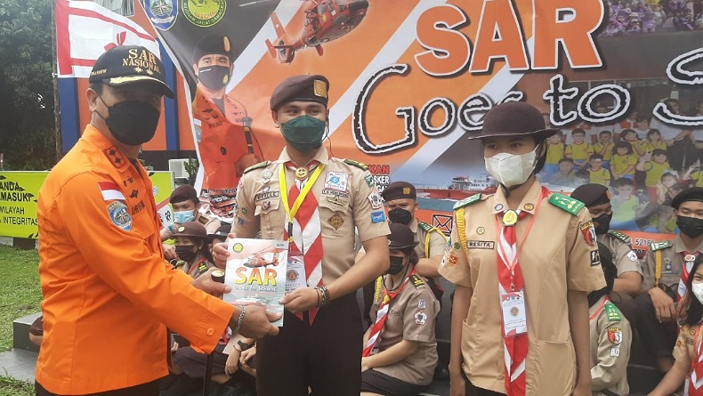 Basarnas Manado Latih Penanganan Pertolongan Musibah kepada Puluhan Anggota Pramuka