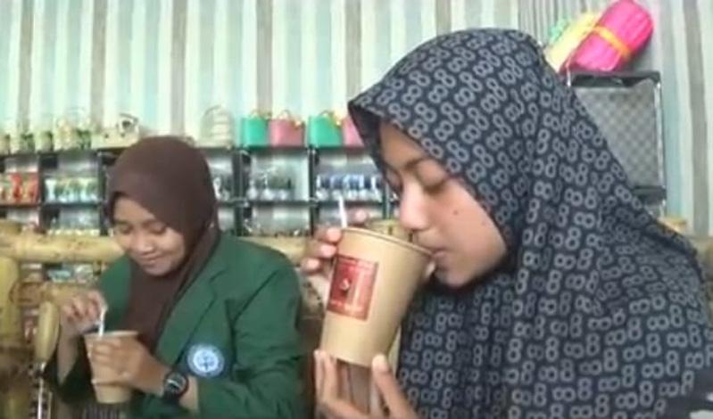 Menikmati Wedang Bledek Nyonya Itur, Rasanya Nendang di Mulut hingga Hangatkan Badan