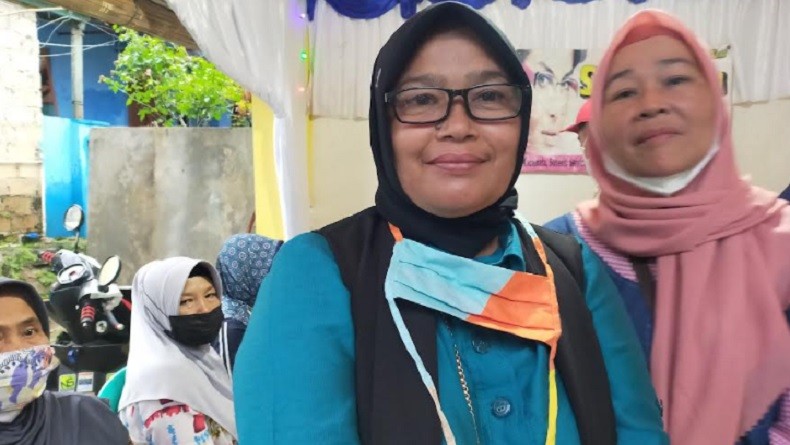 Dapat Kacamata Gratis dari Perindo, Warga Kampung Bojong : Alhamdulillah Sekarang Bisa Baca