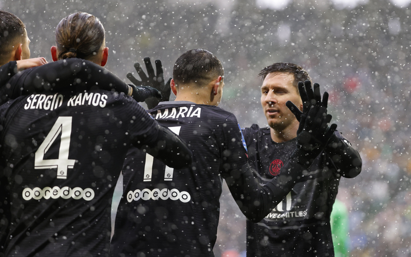 PSG Gilas Saint-Etienne 3-1, Lionel Messi Hattrick Assist