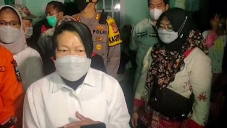 Kunjungi Lokasi Banjir Bandang Garut, Mensos Instruksikan Pembentukan Lumbung Sosial