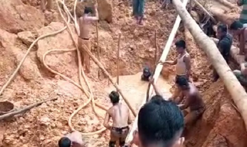 Tragis, 4 Penambang Emas Liar Tewas Tertimbun Longsor di Madina