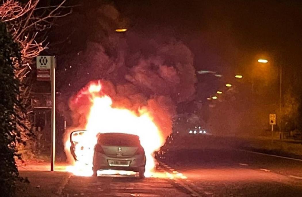 Mobil Meledak, Ibu Berhasil Selamatkan Anak di Detik-Detik Terakhir