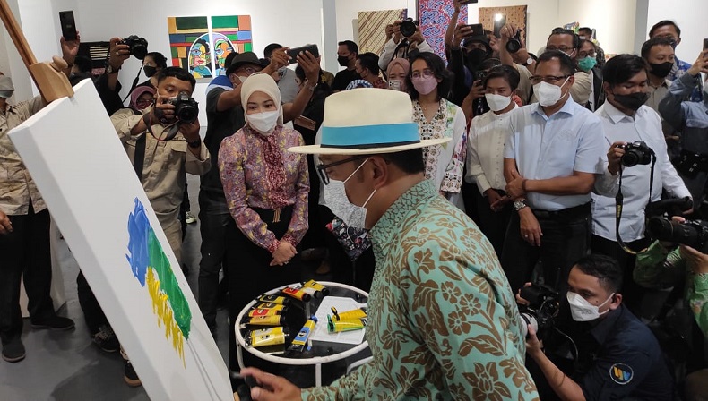 Pamerkan Lukisannya di Jogja, Ridwan Kamil Bicara tentang Produktivitas dan Ekonomi Kreatif