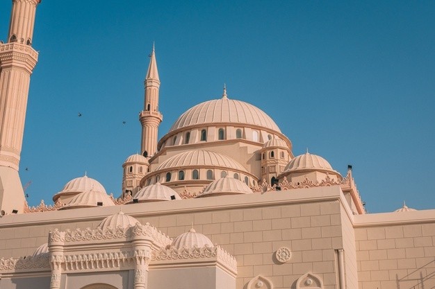 Teks Khutbah Jum'at tentang Orang Tua dan Larangan Durhaka