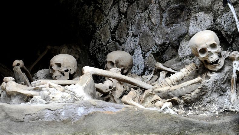 Mengerikan, Ini Penampakan Ratusan Kerangka Manusia Korban Terjangan Lahar Gunung di Italia