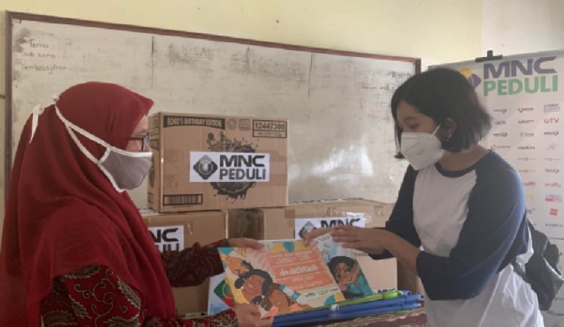 Terima Bantuan Komputer dari MNC Peduli, Dewan Guru: Mudah-Mudahan Murid Sukses