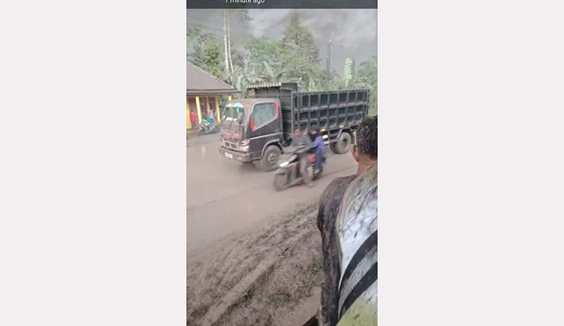 Gunung Semeru Meletus, Masyarakat Diminta Waspada Sepanjang Lembah Jalur Awan Panas Besuk Kobokan