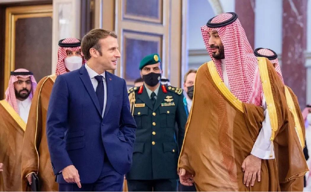 Pangeran MBS Terima Kunjungan Presiden Prancis Emmanuel Macron di Jeddah