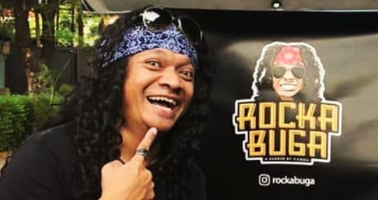 Rocker Juga Manusia, Eks Vokalis Band Serius Candil Kini Jualan Burger dan Kopi