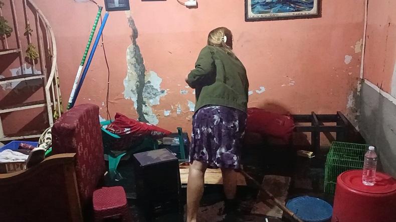 Diterjang Banjir Rob, Puluhan Rumah Warga Ancol Masih Tergenang Air dan Lumpur