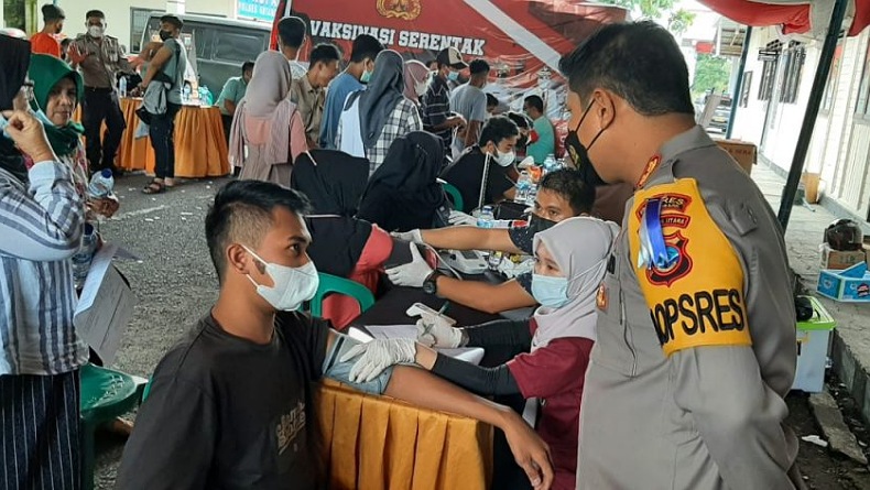 1.177 Peserta Ikut Vaksinasi Covid-19 di Gerai Polres Kotamobagu