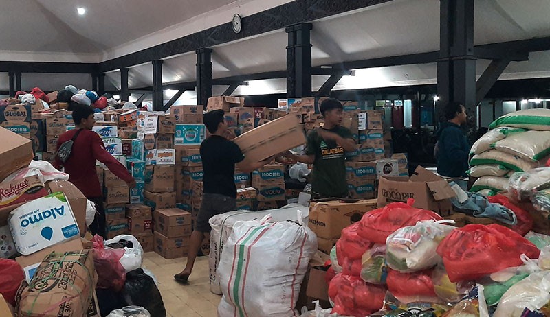Bantuan Logistik Korban Erupsi Semeru Melimpah, Warga Diimbau Ganti Donasi Uang untuk Relokasi