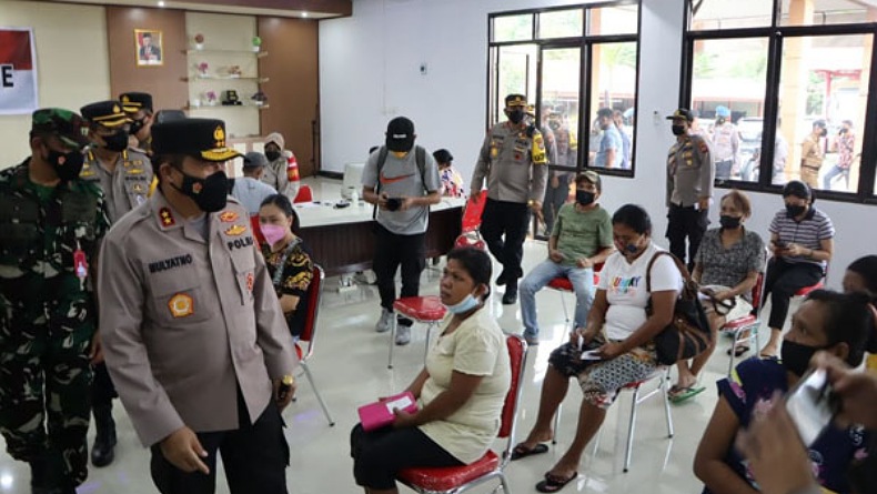 Kapolda Sulut Tinjau Vaksinasi Covid-19 di Kepulauan Sangihe