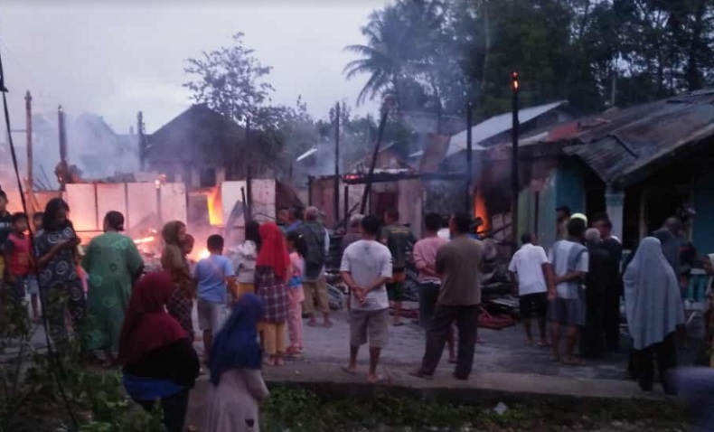 3 Rumah Warga Solok Selatan Dilalap Api, 1 Orang Luka Bakar 