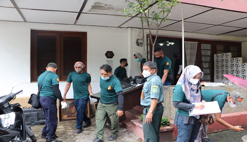 Tertibkan Aset, PT KAI Kosongkan Lahan di Sepanjang Jalan Jawa Bandung