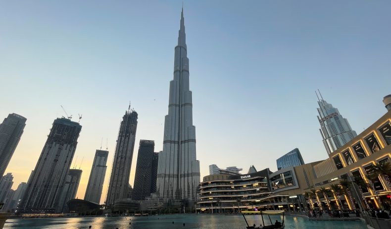 Uni Emirat Arab Akhirnya Geser Libur Weekend dari Jumat-Sabtu Jadi Sabtu-Minggu