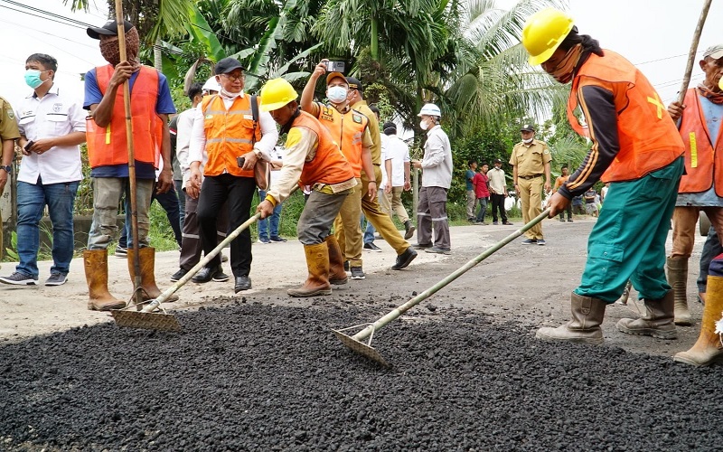 Pemerintah Targetkan 2022 Jalan di Sumsel Bebas Lubang