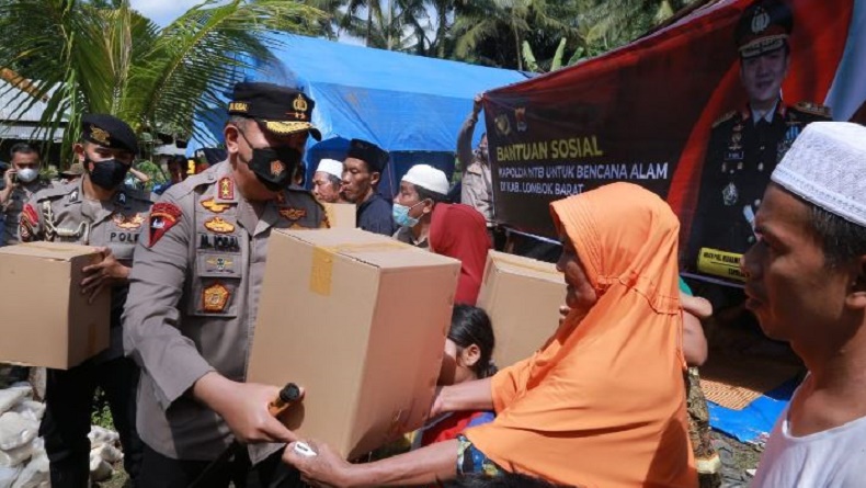 Polda NTB Salurkan Bantuan Kemanusiaan 2.000 Paket Sembako untuk Korban Banjir