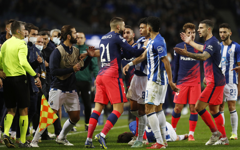 Diwarnai Tiga Kartu Merah, Atletico Madrid Gilas FC Porto 3-1