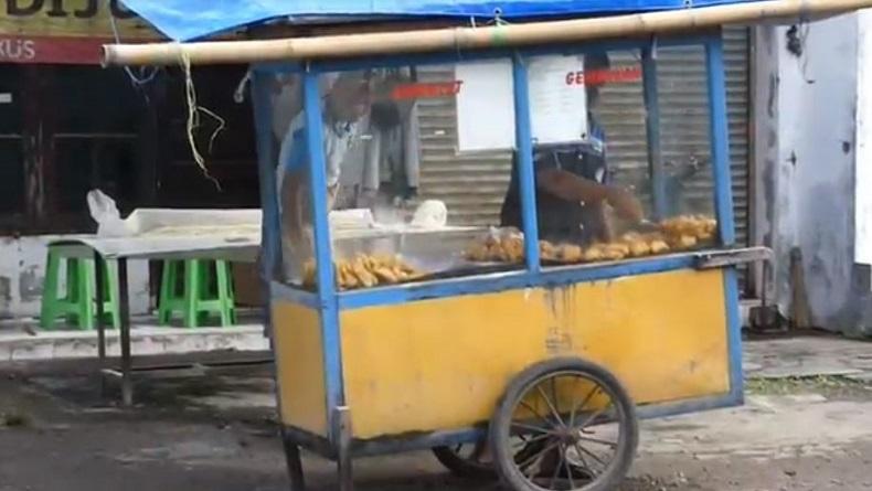 Harga Minyak Goreng Naik, Begini Keluh Kesah Pedagang Gorengan di Solo 