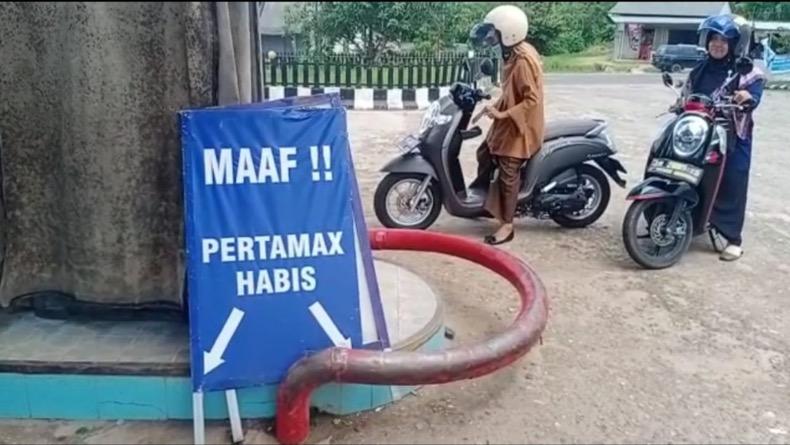 BBM Langka, Kapolres Bangka Tengah Turun Langsung Pantau SPBU
