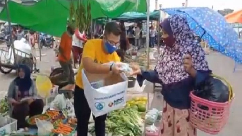 MNC Peduli Bersama Insap Kalbar Bagikan Paket Protokol Kesehatan di Pontianak
