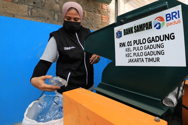BRI Peduli Bantu Pengelolaan Sampah Terpadu dan Edukasi Lingkungan Bersih