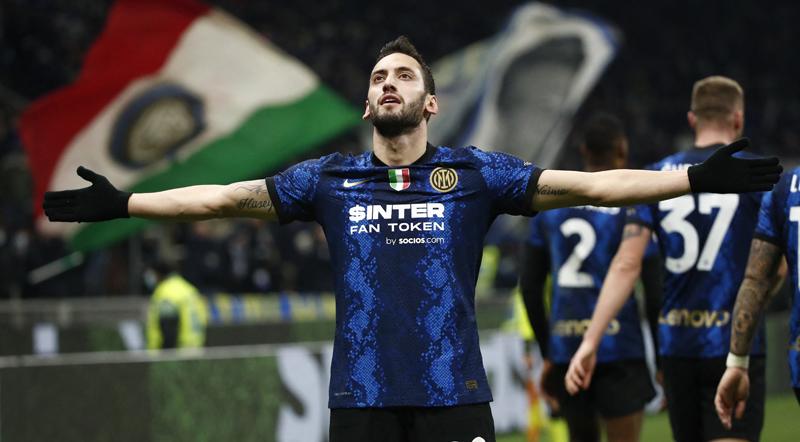 Bantai Cagliari, Inter Milan Rajai Klasemen Liga Italia