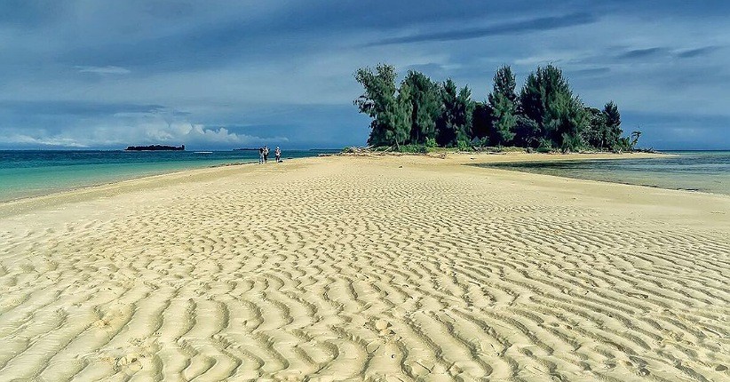 Mengintip Pesona Pulau Kecil di Morotai, Eksotis dan Bersejarah