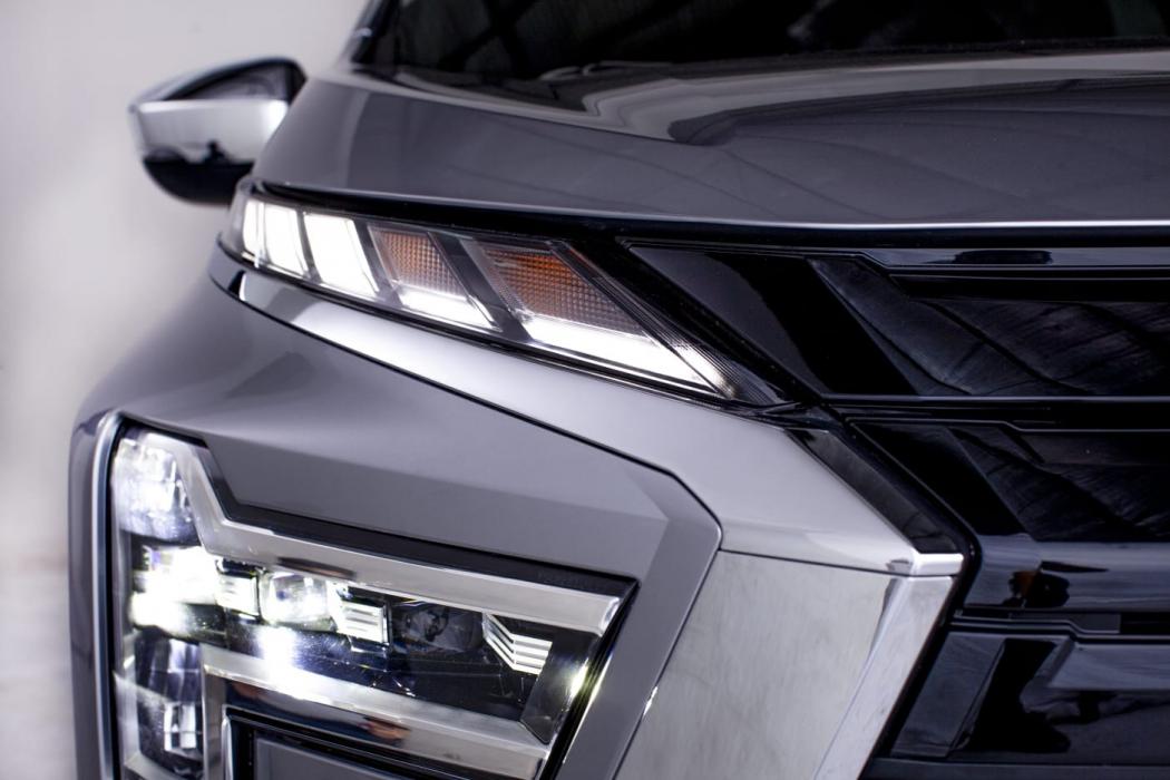 2 Tindakan Salah Kaprah Pengendara, Nyalakan Hazard saat Hujan dan Ganti Warna Lampu