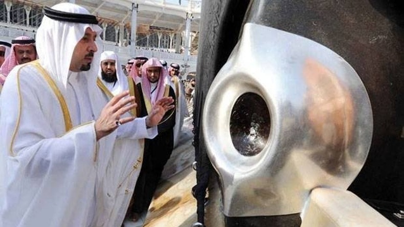 Umat Muslim Bakal Bisa Sentuh Hajar Aswad dari Rumah dengan Teknologi Virtual Reality