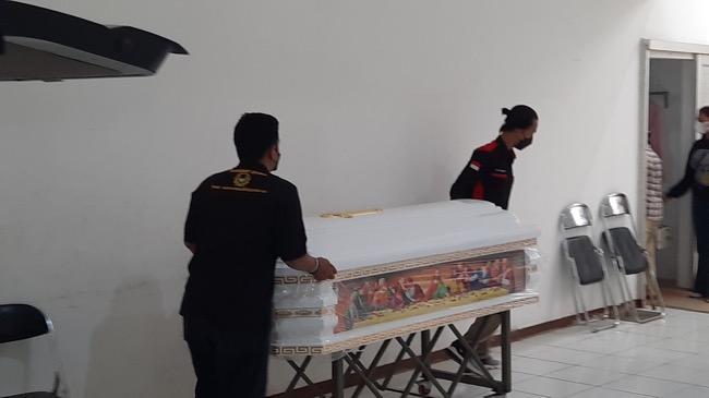 Jenazah Edelenyi Laura Anna Dipindah ke Rumah Duka Grand Heaven Pluit   