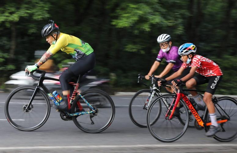 Gowes Bareng, Ganjar Pranowo Terjatuh dari Sepeda