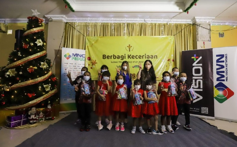 Terima Bantuan, Ketua Panti Asuhan: Semoga MNC Peduli dan Vision+ Jadi Sarana Berkat