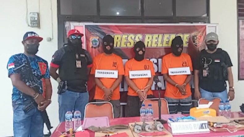 Polres Fakfak Bongkar Sindikat Curanmor, Tangkap 5 Pelaku dan Sita 12 Motor