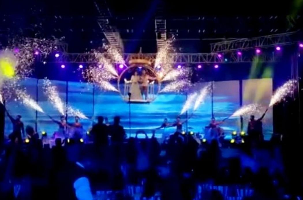 Pasangan Pengantin Kejutkan Tamu Undangan saat Jatuh dari Ketinggian 3,6 Meter